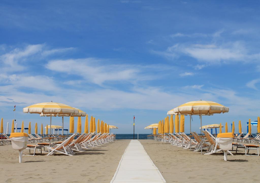 Alba Sul Mare Hotel Lido di Camaiore Ngoại thất bức ảnh