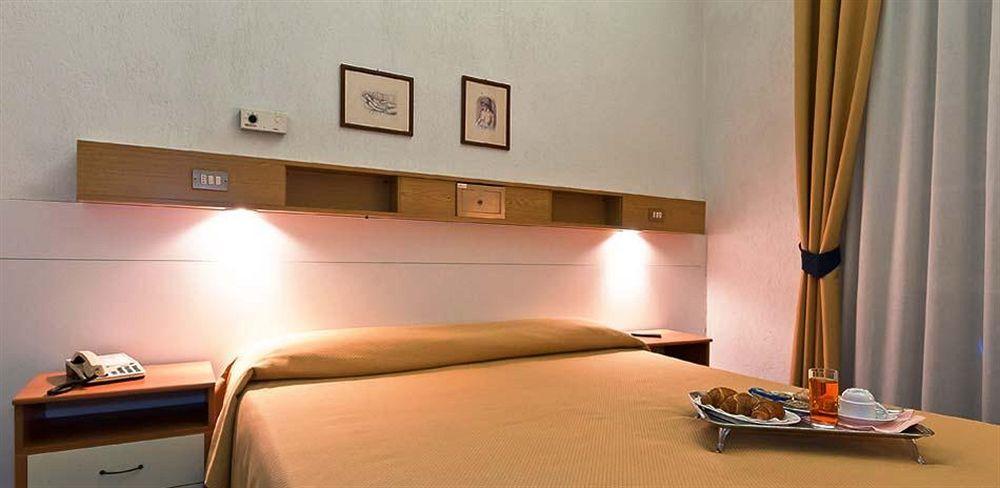 Alba Sul Mare Hotel Lido di Camaiore Ngoại thất bức ảnh