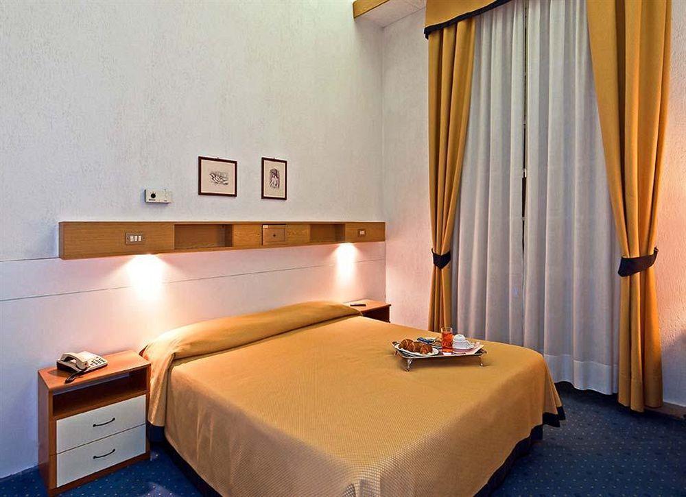 Alba Sul Mare Hotel Lido di Camaiore Ngoại thất bức ảnh